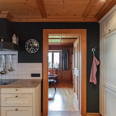 Chalet Molterer, Ski-in Ski-out & Sauna Holiday home Kitzbuhel