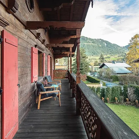 Holiday home Chalet Molterer, Ski-in Ski-out & Sauna Kitzbuhel