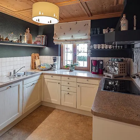 Chalet Molterer, Ski-in Ski-out & Sauna Kitzbuhel