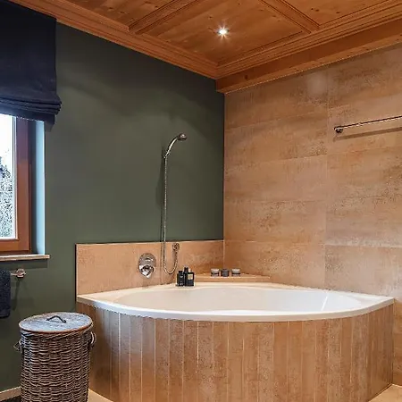 Chalet Molterer, Ski-in Ski-out & Sauna Holiday home *