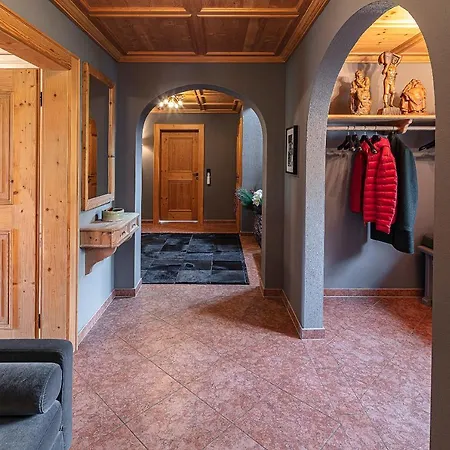 Chalet Molterer, Ski-in Ski-out & Sauna Holiday home *
