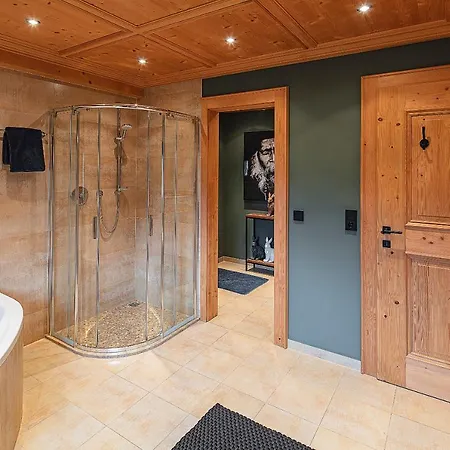 Chalet Molterer, Ski-in Ski-out & Sauna Holiday home *