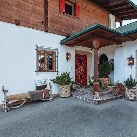 Holiday home Chalet Molterer, Ski-in Ski-out & Sauna
