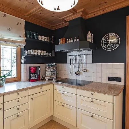 Holiday home Chalet Molterer, Ski-in Ski-out & Sauna