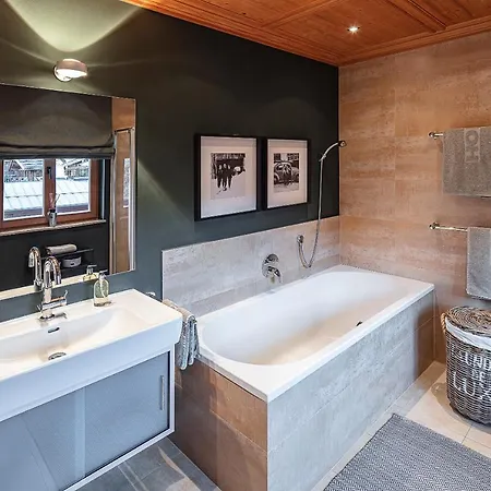 Chalet Molterer, Ski-in Ski-out & Sauna Holiday home *